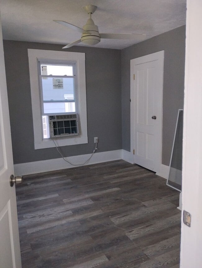 Building Photo - 208 Fairview Ave