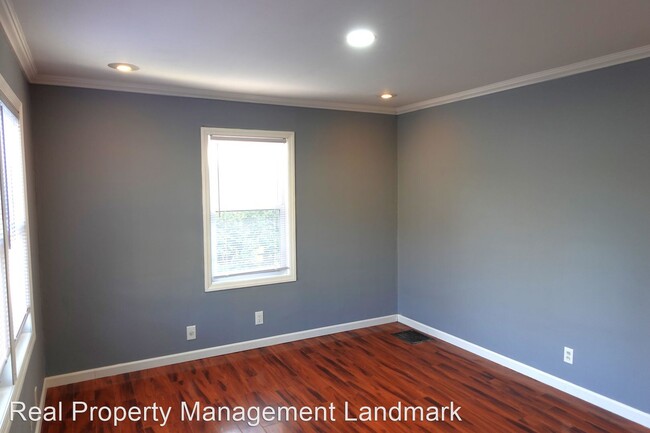 Building Photo - 3 br, 2 bath House - 50 East 19th Street