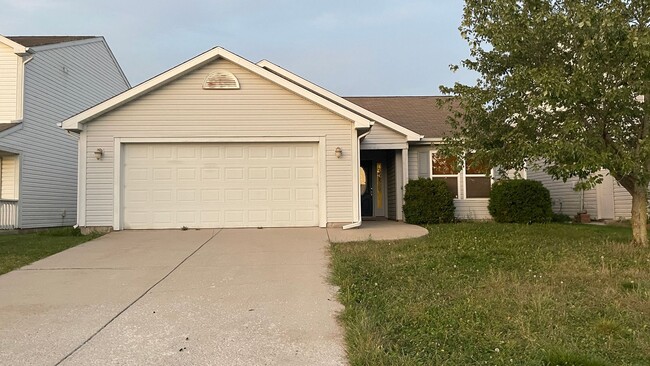 Building Photo - Lindberg Village...3 Bedroom 2 Bath