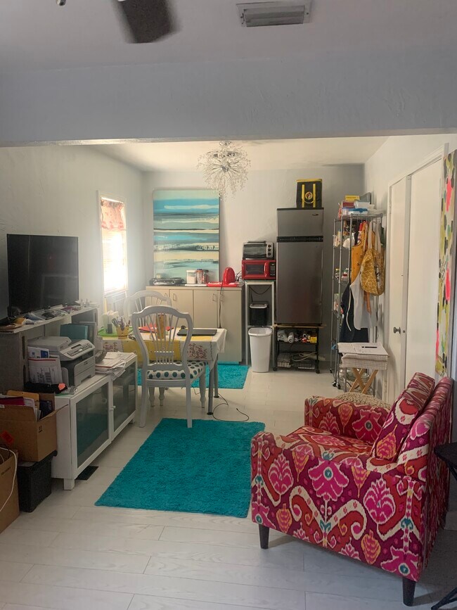 Foto del edificio - 162 Daytona Ave