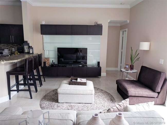 Foto del edificio - 1100 Chinaberry Dr
