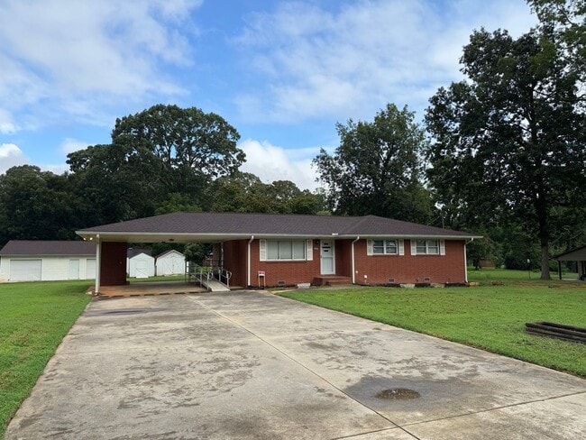 Building Photo - 1227 Dogwood Ln