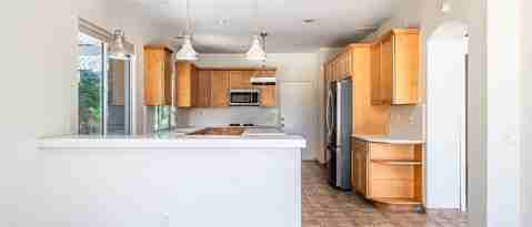 Building Photo - 689 Carnation St