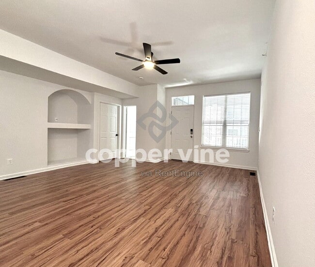 Building Photo - 14319 E Grand Dr