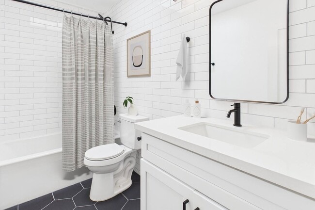 Building Photo - The Stanley Off Sunset