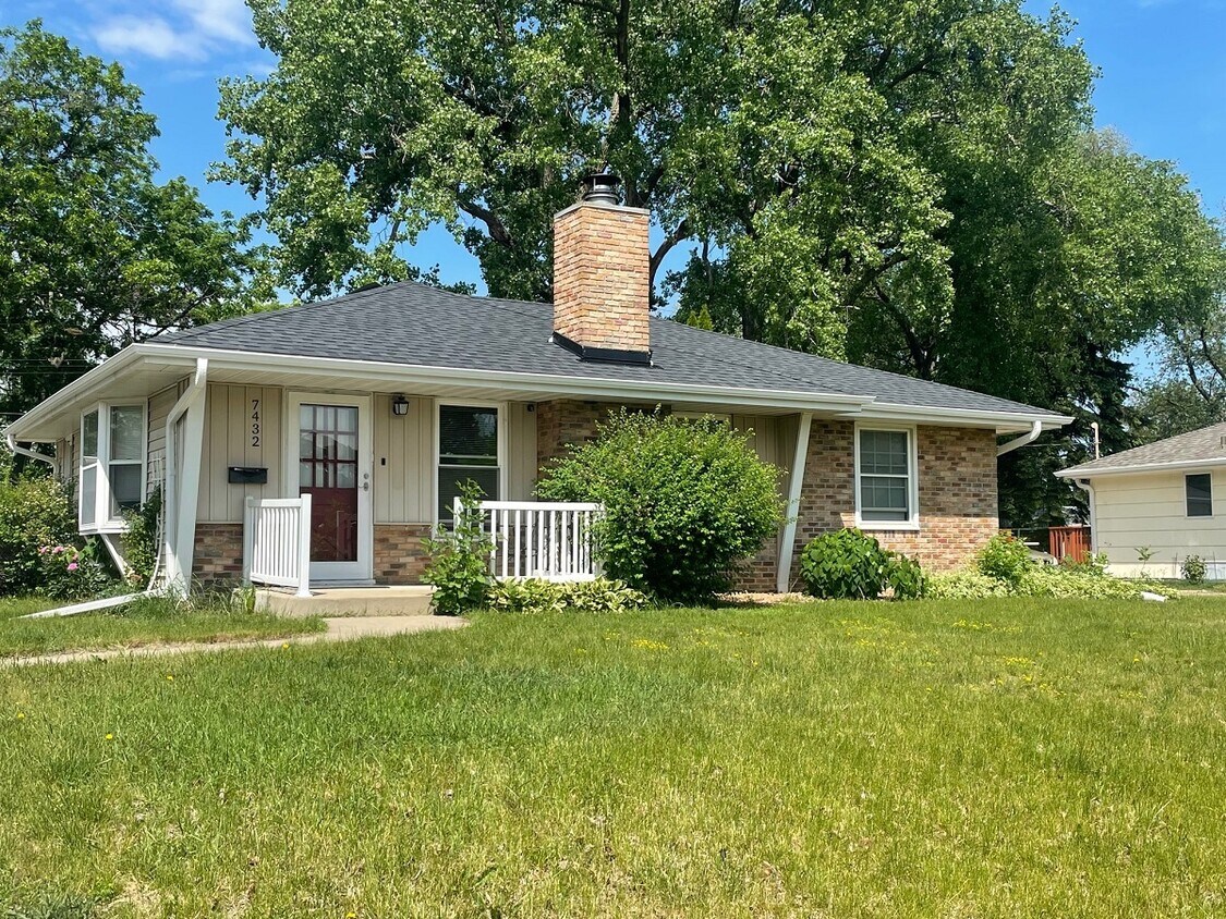 7432 Bloomington Ave, Minneapolis, MN 55423 House Rental in