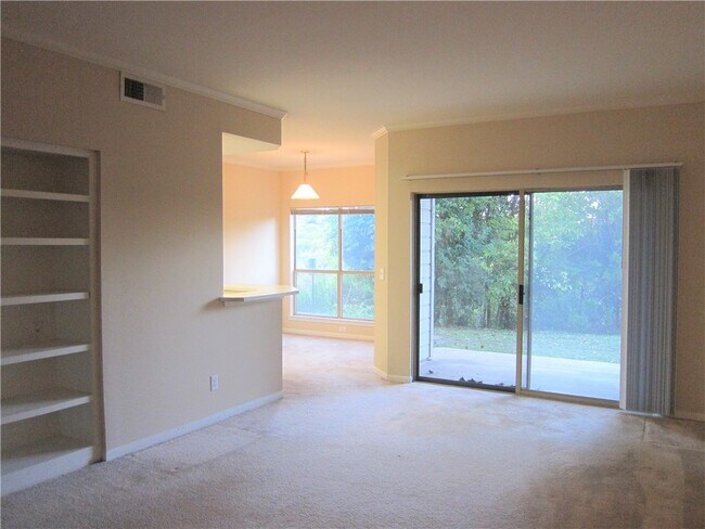 Building Photo - 6000-12 Shepherd Mountain Cove