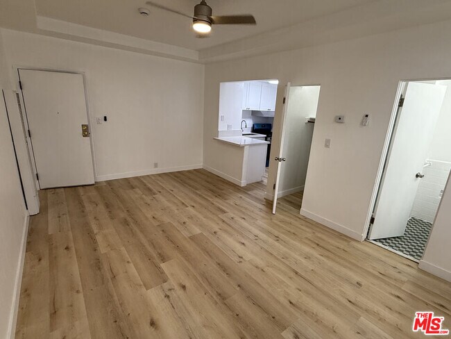 Foto del edificio - 821 S Wilton Pl