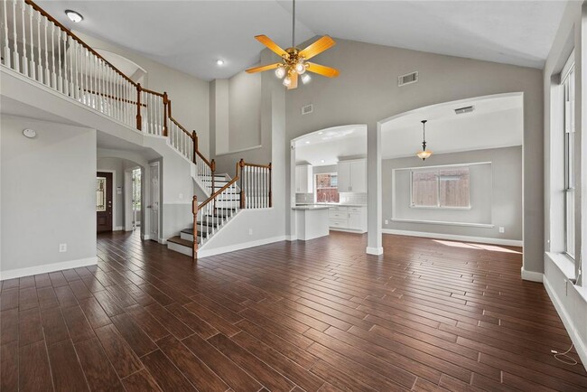 Building Photo - 20019 Black Canyon Dr