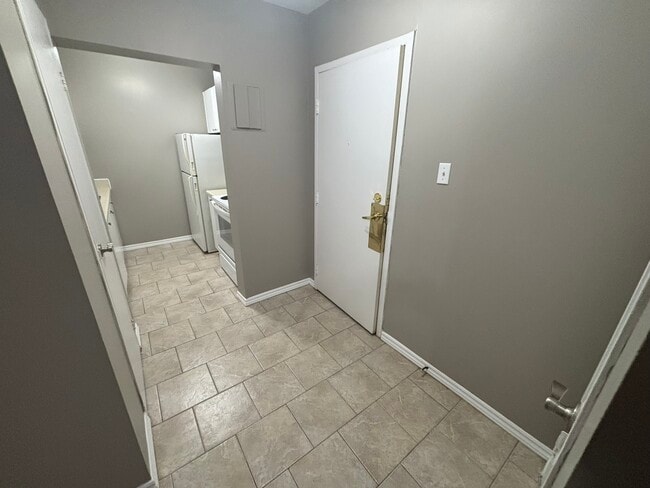 Photo du bâtiment - 225-225 Old Carriage Dr