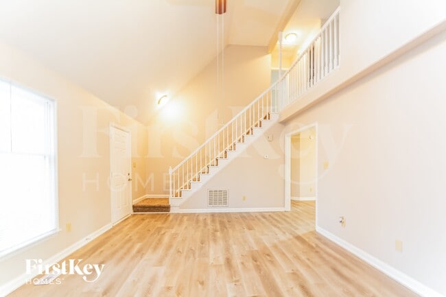 Building Photo - 1311 Logan St