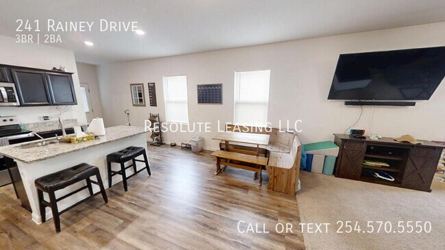 Building Photo - 241 Rainey Dr