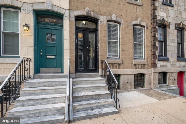 Foto del edificio - 2433 Fairmount Ave