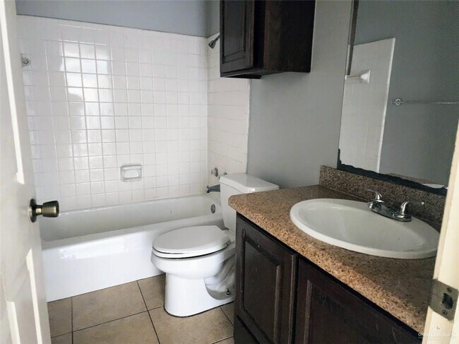 Foto del edificio - 1509 W Nolana Ave