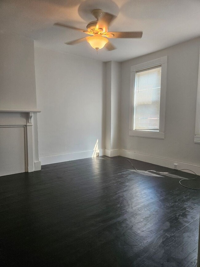 Building Photo - 3 br, 1 bath House - 120 S. PERSHING AVENUE