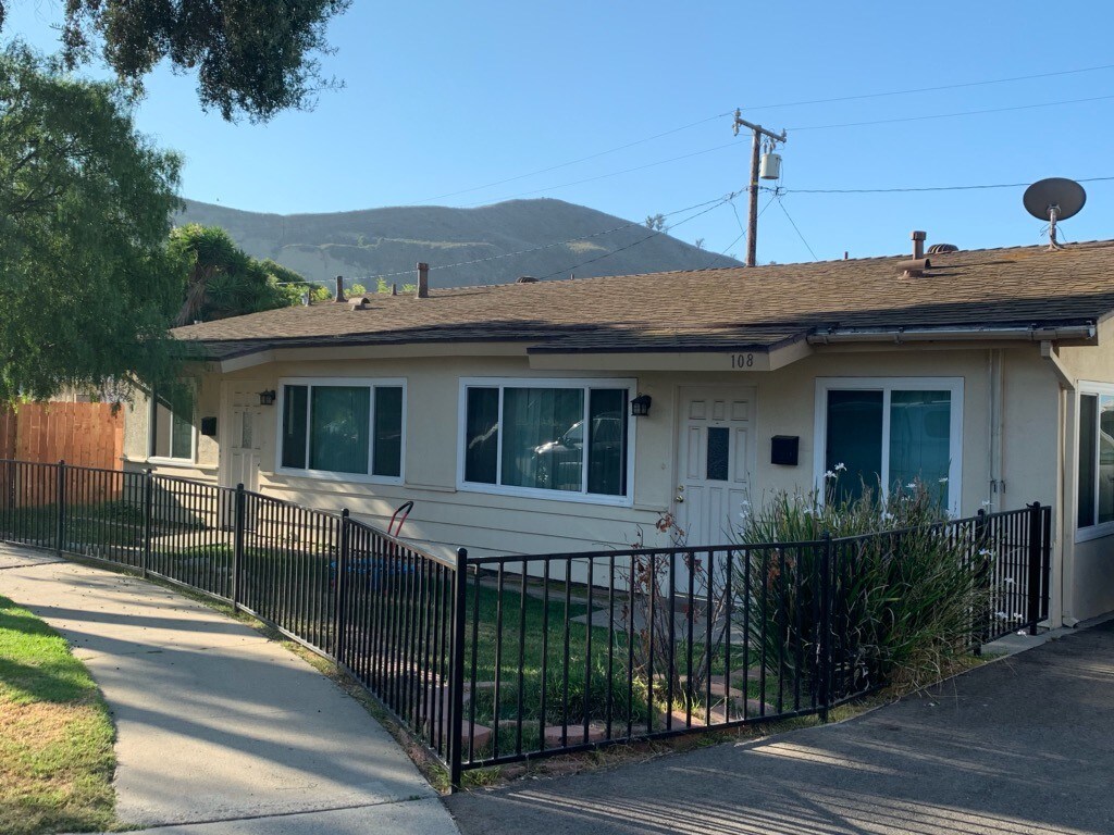 Duplex - 126 Cameron Ct