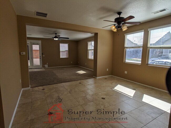 Foto del edificio - 13502 E Weaver Pl