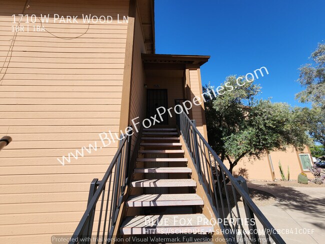 Building Photo - 1710 W Park Wood Ln