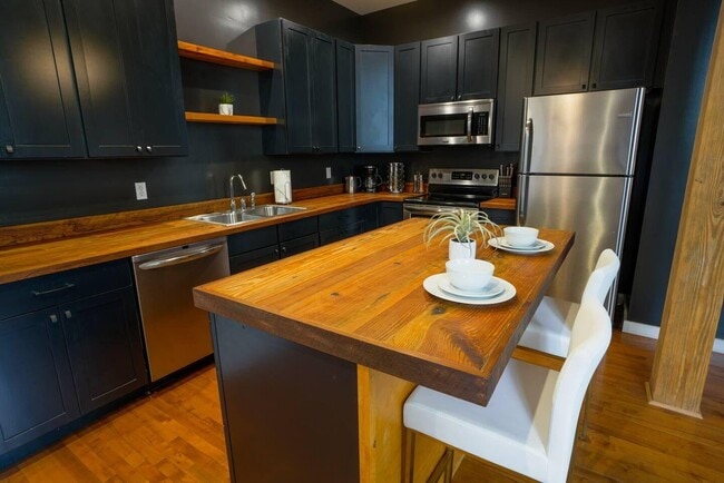 Photo - 709 Jackson Ave Apartment