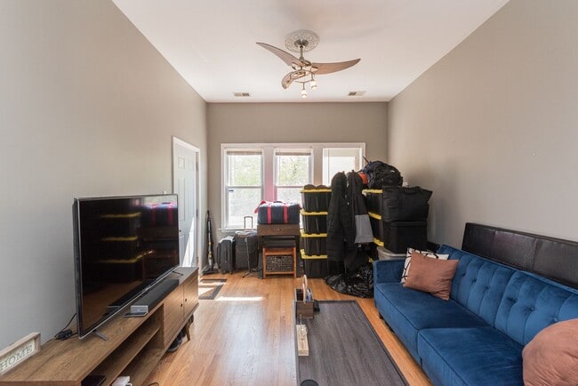 Foto del edificio - 1634 N Campbell Ave