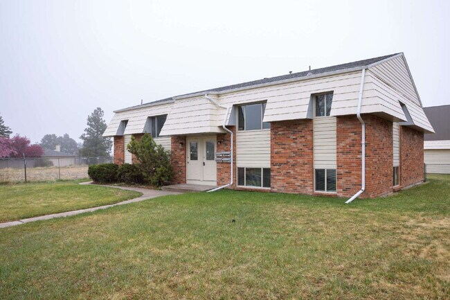 Building Photo - 1617 Oxford Dr