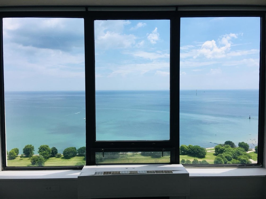Bedroom Lake View - 5445 N Sheridan Rd
