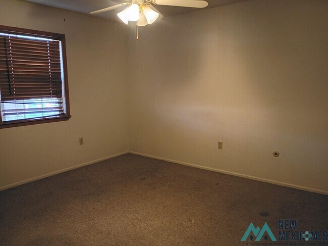 Foto del edificio - 1910 S Platinum Ave