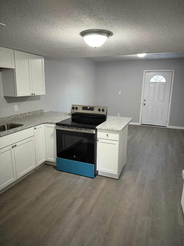 Foto del edificio - 824 Tanner St