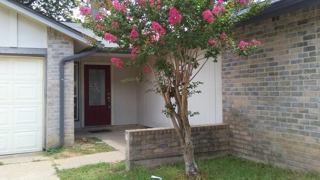 Building Photo - 3505 Willow Ridge Dr