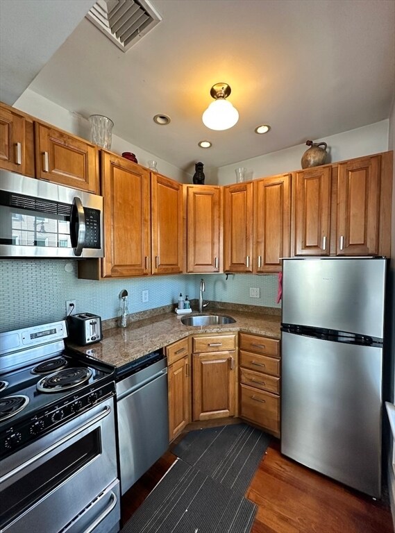Building Photo - 613-615-615 Dorchester Ave