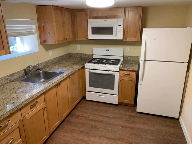Kitchen - 1425 SW Harrison St