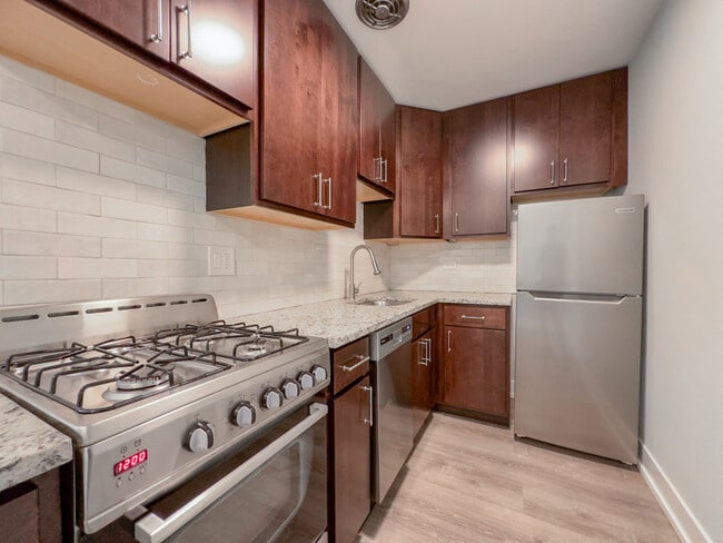 Foto del edificio - 450 W Barry Ave