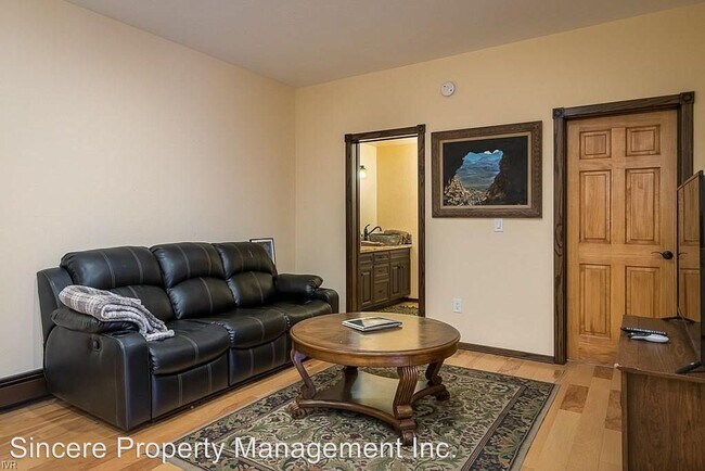 Building Photo - 4 br, 3 bath House - 570 Tyner Way