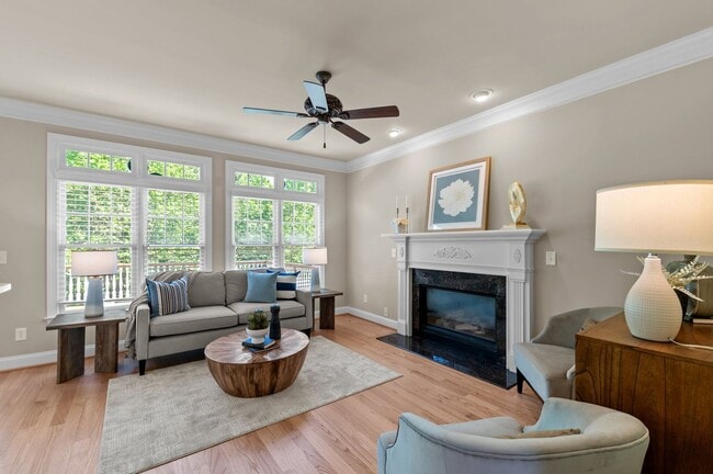 Building Photo - Stunning Newly Remodeled 5BD, 4BA Raleigh ...