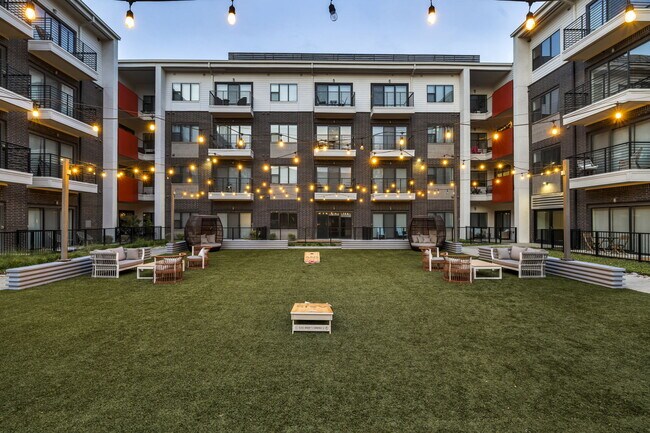 Apartamentos Axis 3700 en Plano, Texas - Markethaus 3700