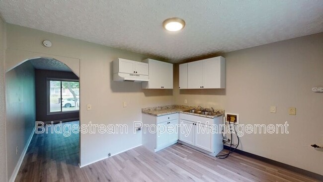 Building Photo - 4183 Melgrove Ave