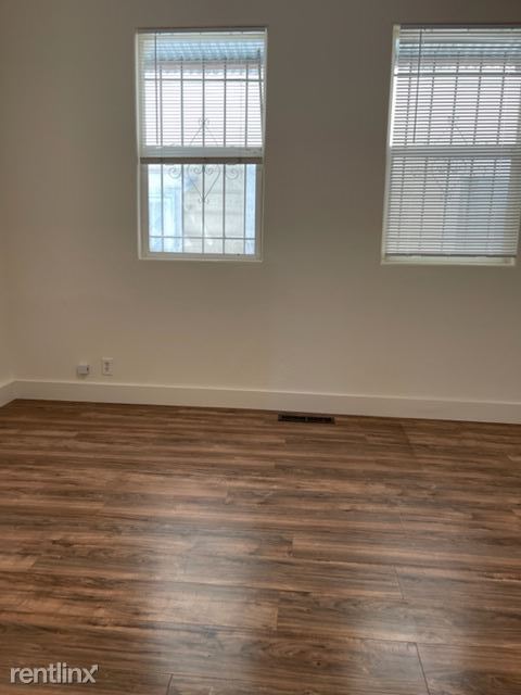Foto del edificio - 4 br, 1 bath Duplex - 1029 Wood St