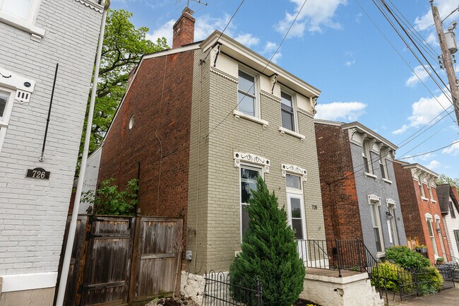 Foto del edificio - 728 Dalton St