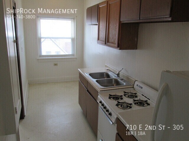 Foto del edificio - 710 E 2nd St