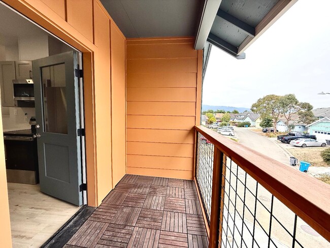 Building Photo - 2392 Karen Ct