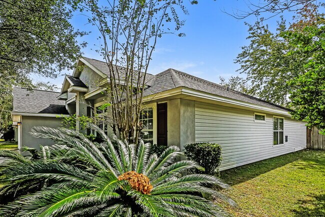 Foto del edificio - 301 N Lake Cunningham Ave