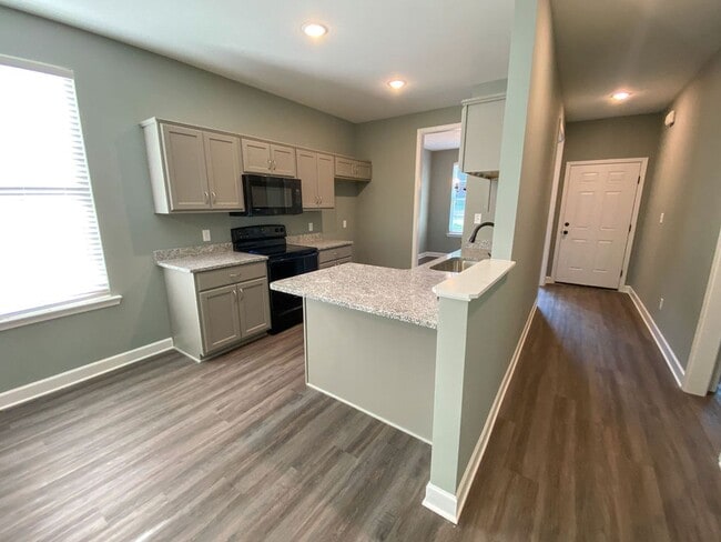 Building Photo - 3 bedroom, 2.5 bath, Built in 2022, close ...