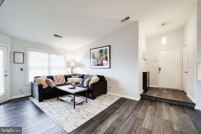 Building Photo - 7510 Ashby Ln