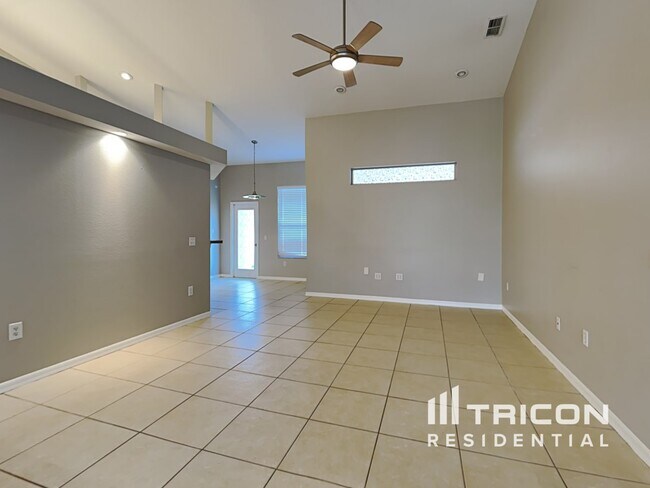 Building Photo - 10151 Briar Circle Hudson FL