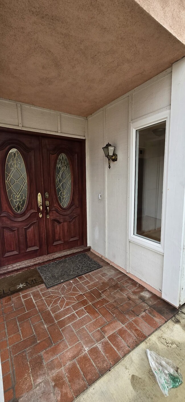 Building Photo - 3102 S Baker St