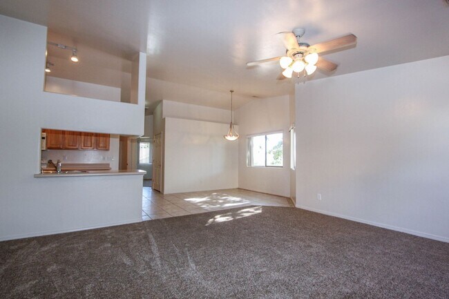 Foto del edificio - 8509 E Leigh Dr