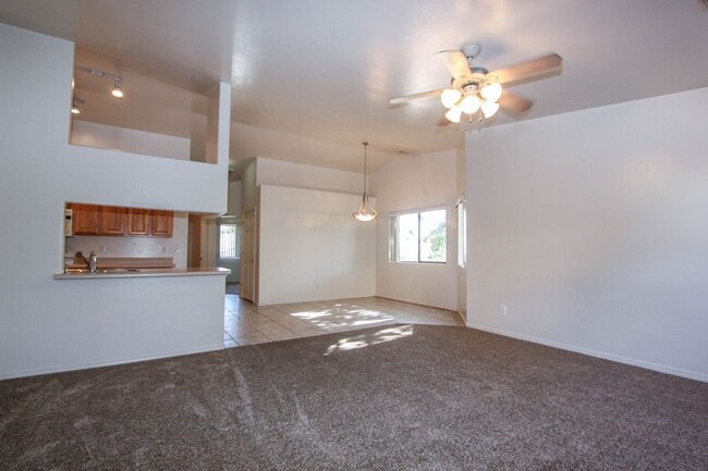 Building Photo - 8509 E Leigh Dr