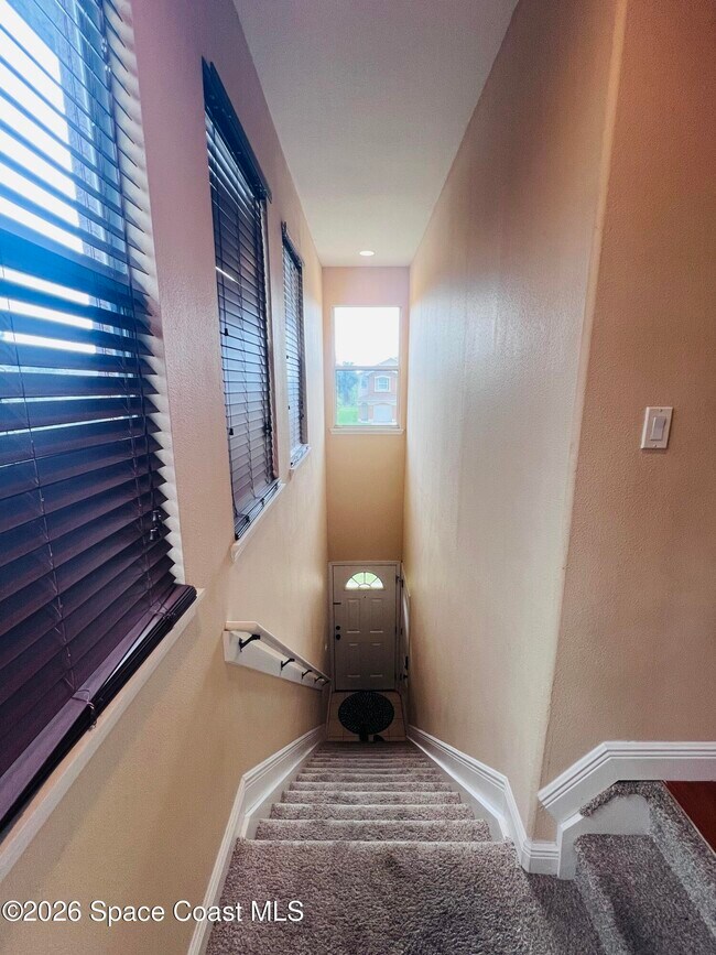 Building Photo - 4865 Revenna Ct
