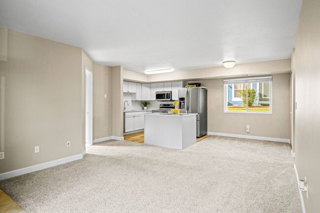 Foto del edificio - Evolve Real Estate: Beautifully Updated 2 ...