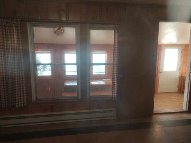 Building Photo - 694 NY-9P